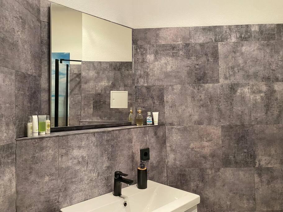 Innenstadt Refugium In Ruhiger Wasserlage+Balkon Leipzig Ngoại thất bức ảnh